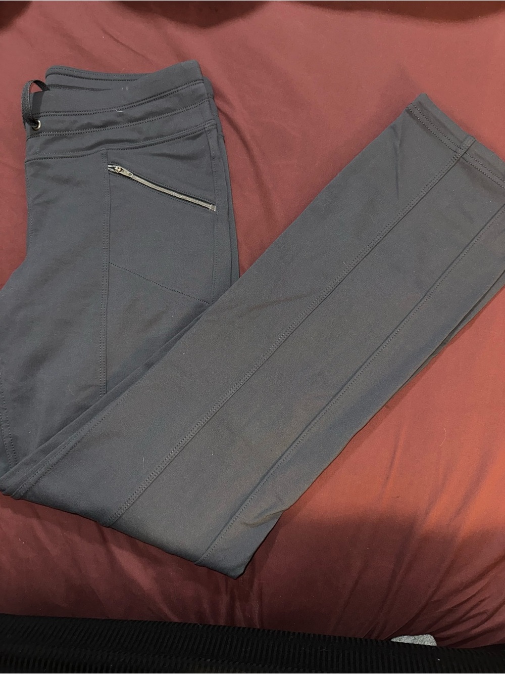 Athleta women’s charcoal grey pants size small